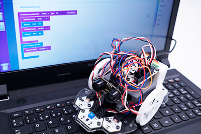 Introducción a la programación para entornos educativos con Arduino ARD-GEARD-ES