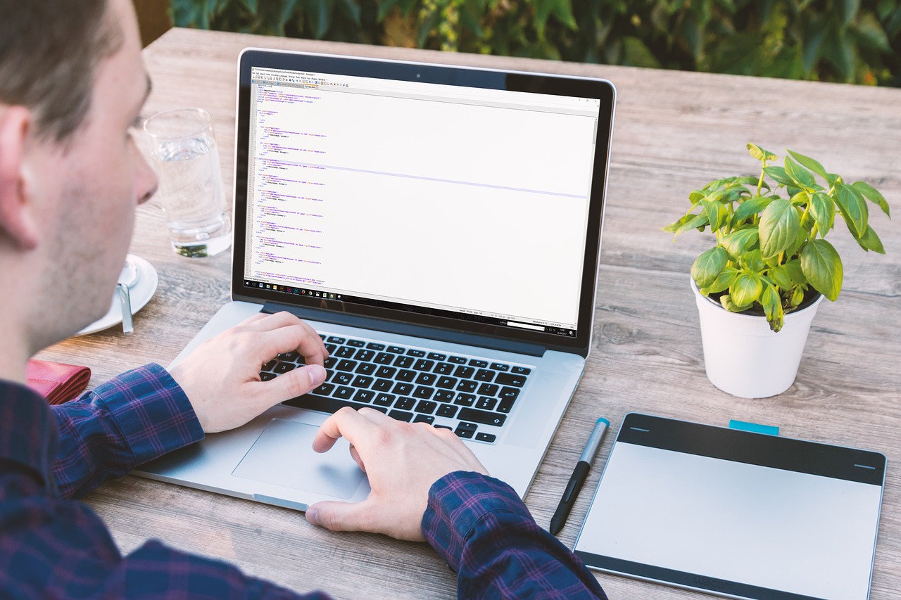 Desarrollo Front-End con HTML5 y CSS3 (GR1) WEB-GCDESAFROHTML5CSS3-C